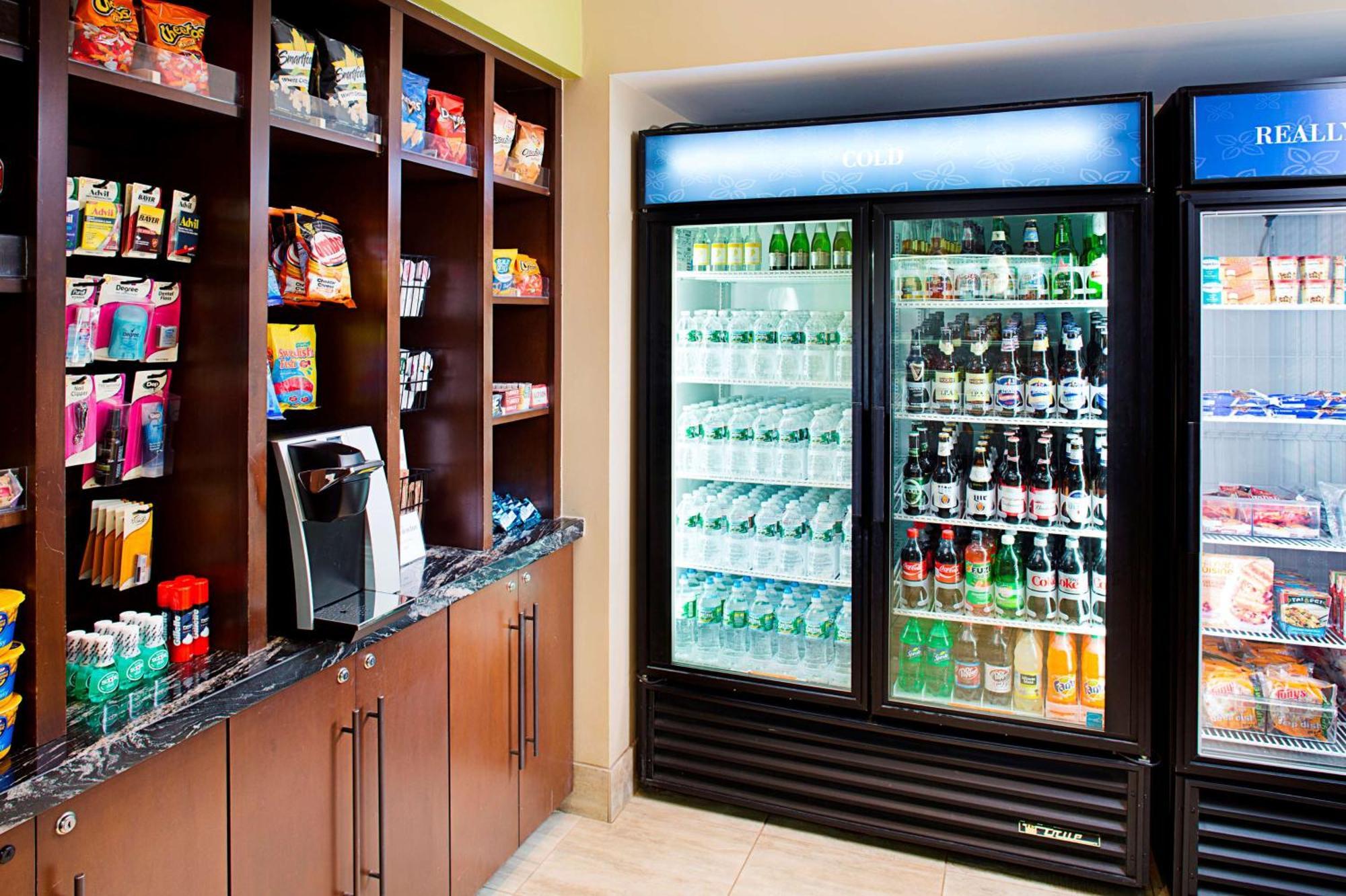 Hilton Garden Inn Hartford North-Bradley International Airport Windsor Eksteriør billede